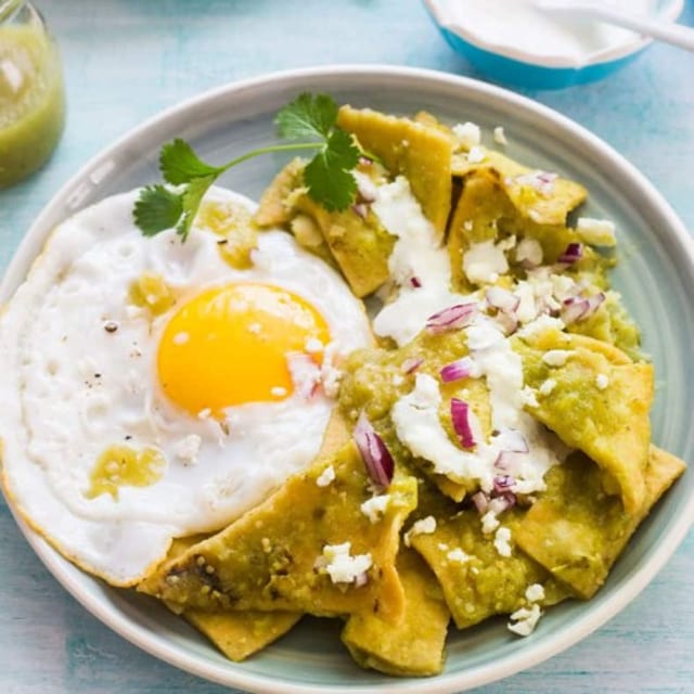 Chilaquiles con Huevos.
